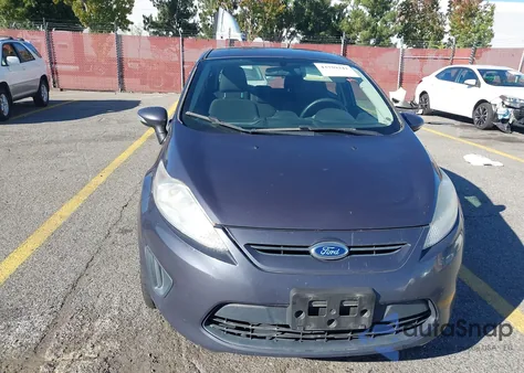 2013 Ford Fiesta Se из США, поврежденный, VIN 3FADP4EJ8DM200641